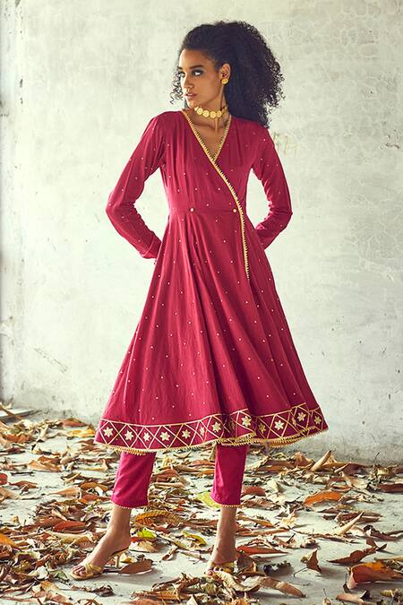 Shop Kharakapas Pink Mulmul Gota, Foil V Neck Angoori Printed Anarkali And Pant Set Online at Aza Fashions Shop_Kharakapas_Pink Mulmul Gota, Foil V Neck Angoori Printed Anarkali And Pant Set _Online_at_Aza_Fashions