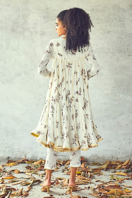 Shop Kharakapas White Cotton Floral V Neck Gulbahaar Printed Anarkali And Pant Set at Aza Fashions Shop_Kharakapas_White Cotton Floral V Neck Gulbahaar Printed Anarkali And Pant Set _at_Aza_Fashions