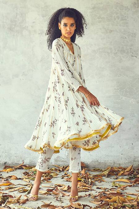 Kharakapas White Cotton Floral V Neck Gulbahaar Printed Anarkali And Pant Set Online at Aza Fashions Kharakapas_White Cotton Floral V Neck Gulbahaar Printed Anarkali And Pant Set _Online_at_Aza_Fashions