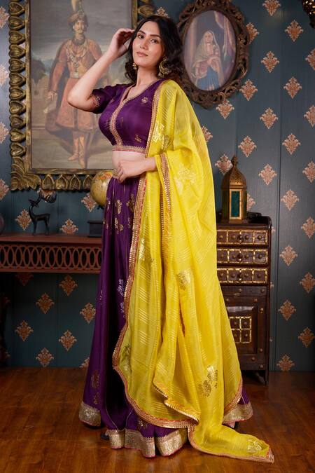 Shop Abbaran Yellow Cotton Silk Foil Print, Gota Patti And Sequin V Neck Lehenga Set Online at Aza Fashions Shop_Abbaran_Yellow Cotton Silk Foil Print, Gota Patti And Sequin V Neck Lehenga Set _Online_at_Aza_Fashions