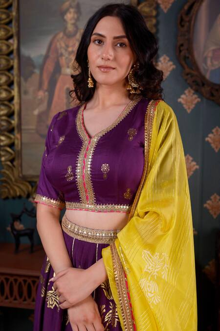 Abbaran Yellow Cotton Silk Foil Print, Gota Patti And Sequin V Neck Lehenga Set at Aza Fashions Abbaran_Yellow Cotton Silk Foil Print, Gota Patti And Sequin V Neck Lehenga Set _at_Aza_Fashions