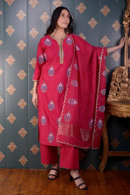 Buy_Abbaran_Magenta Kurta Maheshwari, Pant Cotton Satin And Dupatta Chanderi Block Set _Online_at_Aza_Fashions