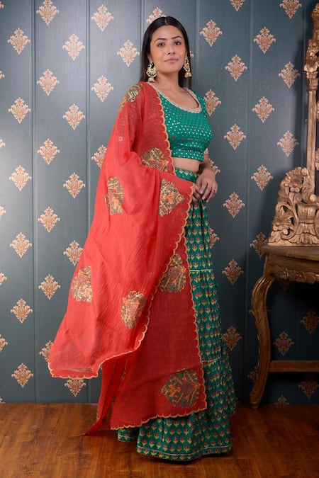 Abbaran_Green Blouse Banarasi Chanderi And Dupatta Chanderi, Lehenga Cotton Silk Set _Online_at_Aza_Fashions