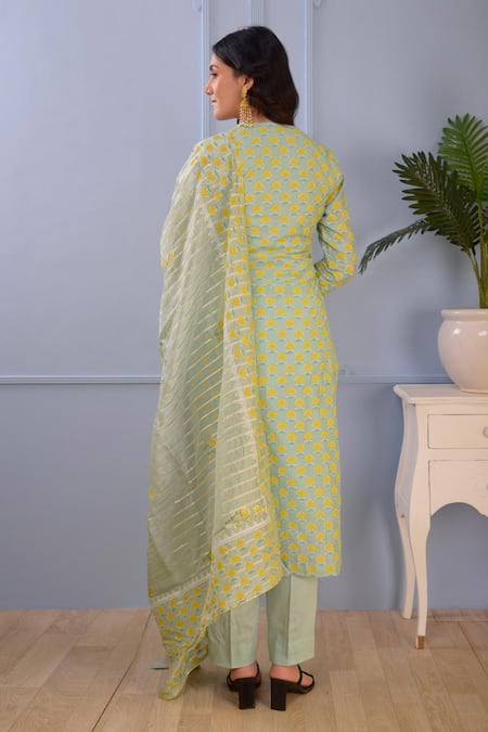 Shop Abbaran Green Kurta- Silkpant- Satindupatta- Silk Block Print Set at Aza Fashions Shop_Abbaran_Green Kurta- Silkpant- Satindupatta- Silk Block Print Set _at_Aza_Fashions