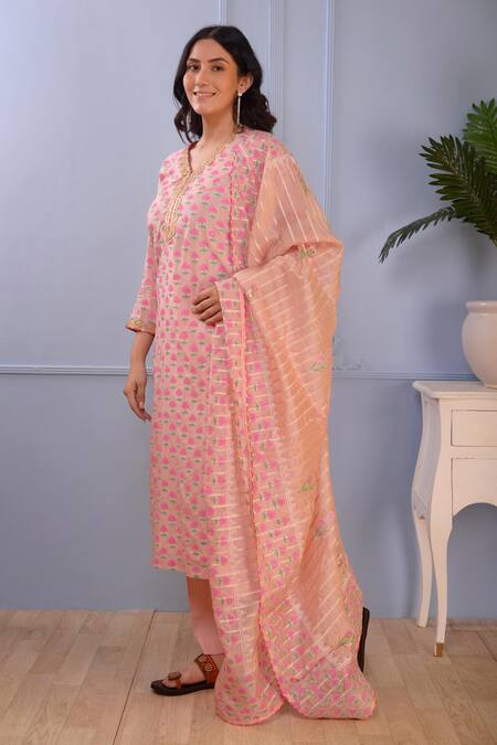 Shop Abbaran Pink Kurta- Silkpant- Satindupatta- Silk Block Print Set Online at Aza Fashions Shop_Abbaran_Pink Kurta- Silkpant- Satindupatta- Silk Block Print Set _Online_at_Aza_Fashions