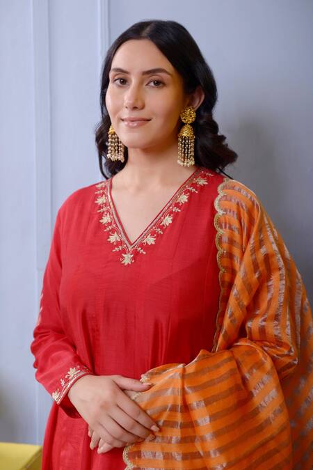 Shop Abbaran Red Anarkali- Silkpalazzo- Satindupatta- Banarasi Silk Set Online at Aza Fashions Shop_Abbaran_Red Anarkali- Silkpalazzo- Satindupatta- Banarasi Silk Set _Online_at_Aza_Fashions