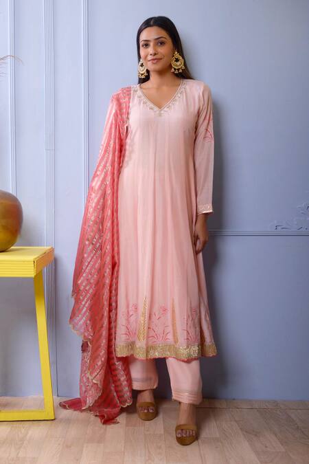 Buy Abbaran Pink Anarkali- Silkpalazzo- Satindupatta- Banarasi Silk Set Online at Aza Fashions Buy_Abbaran_Pink Anarkali- Silkpalazzo- Satindupatta- Banarasi Silk Set _Online_at_Aza_Fashions