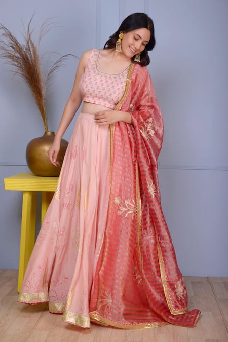 Buy_Abbaran_Pink Blouse And Lehenga Cotton Silk Dupatta Banarasi Golden Stripe Foil Set _Online_at_Aza_Fashions