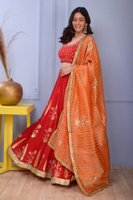 Shop_Abbaran_Red Blouse And Lehenga Cotton Silk Dupatta Banarasi Golden Stripe Foil Set _Online_at_Aza_Fashions