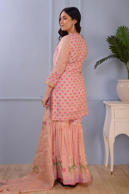 Shop Abbaran Pink Foil , Hand Block Scoop Neck Floral Kurta Gharara Set at Aza Fashions Shop_Abbaran_Pink Foil , Hand Block Scoop Neck Floral Kurta Gharara Set _at_Aza_Fashions