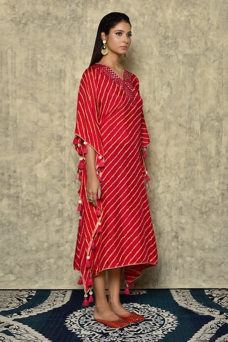 Samyukta Singhania_Red Bamboo Tassels V-neck Bandhej Print V Kaftan_Online_at_Aza_Fashions