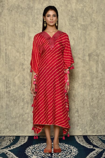 Buy_Samyukta Singhania_Red Bamboo Tassels V-neck Bandhej Print V Kaftan_Online_at_Aza_Fashions