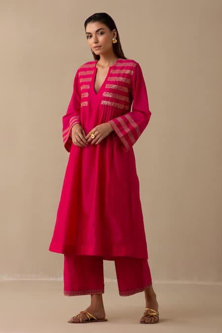 Sureena Chowdhri_Magenta Silk Chanderi And Organza Embroidery Haseen Kurta Palazzo Set _Online_at_Aza_Fashions