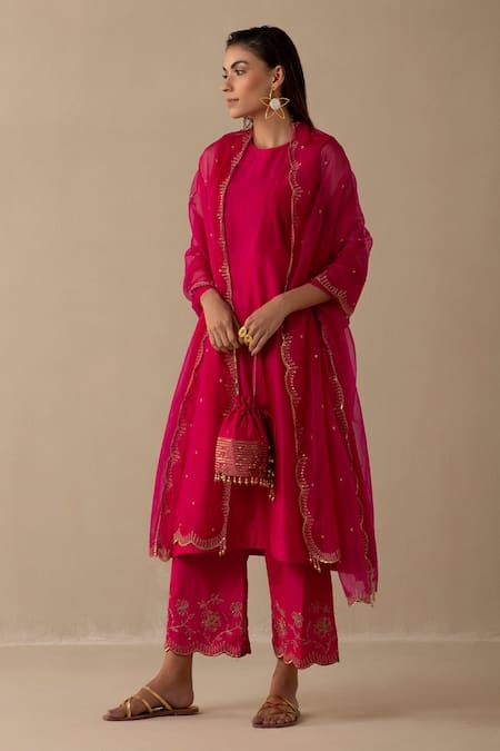 Sureena Chowdhri_Magenta Silk Chanderi And Organza Embroidery Sequin & Zari Nagma Kurta Palazzo Set_Online_at_Aza_Fashions