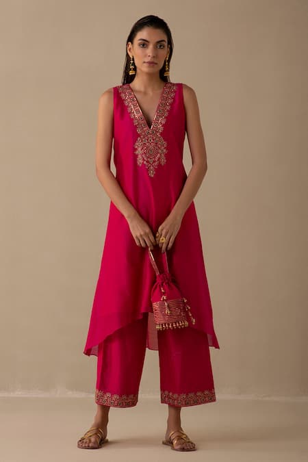 Sureena Chowdhri_Magenta Silk Chanderi And Organza Embroidery Sequin V Inayat Kurta Palazzo Set_Online_at_Aza_Fashions