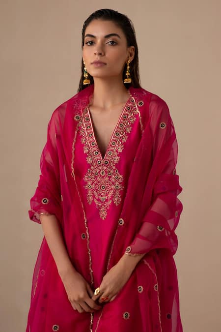 Buy_Sureena Chowdhri_Magenta Silk Chanderi And Organza Embroidery Sequin V Inayat Kurta Palazzo Set_Online_at_Aza_Fashions