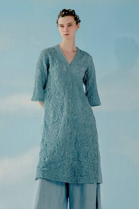 Ilk_Blue Plain V Neck Kurta _Online_at_Aza_Fashions