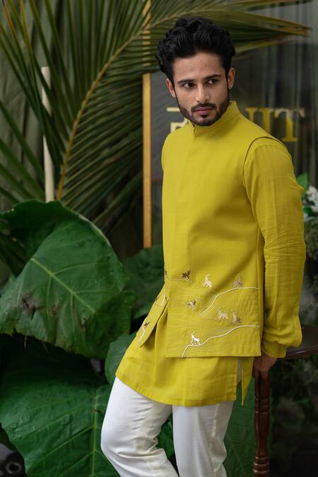 Buy Runit Gupta Green Cotton Linen Elephant Embroidered Bundi Online at Aza Fashions Buy_Runit Gupta_Green Cotton Linen Elephant Embroidered Bundi _Online_at_Aza_Fashions