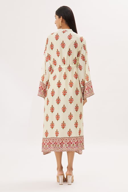 Shop Peenacolada Cream Cotton Silk Floral Mandarin Collar Print Kaftan at Aza Fashions Shop_Peenacolada_Cream Cotton Silk Floral Mandarin Collar Print Kaftan _at_Aza_Fashions