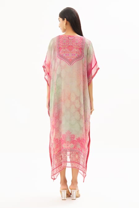 Shop Peenacolada Grey Georgette Floral, Paisley V Neck And Print Kaftan at Aza Fashions Shop_Peenacolada_Grey Georgette Floral, Paisley V Neck And Print Kaftan _at_Aza_Fashions