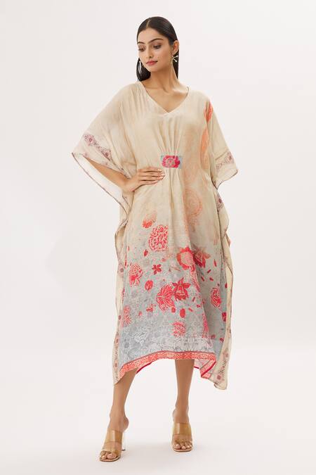 Shop Peenacolada Pink Georgette Floral, Paisley V Neck And Print Kaftan Online at Aza Fashions Shop_Peenacolada_Pink Georgette Floral, Paisley V Neck And Print Kaftan _Online_at_Aza_Fashions