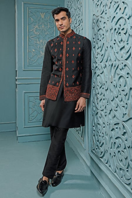Vanshik Aari Work Bundi & Kurta Set 