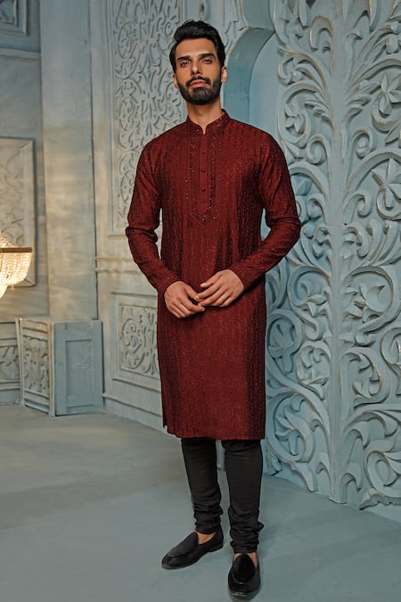 Vanshik Floral Embroidered Kurta Set 