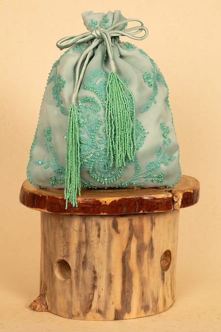 Aamli Sejal Floral Embroidered Potli 