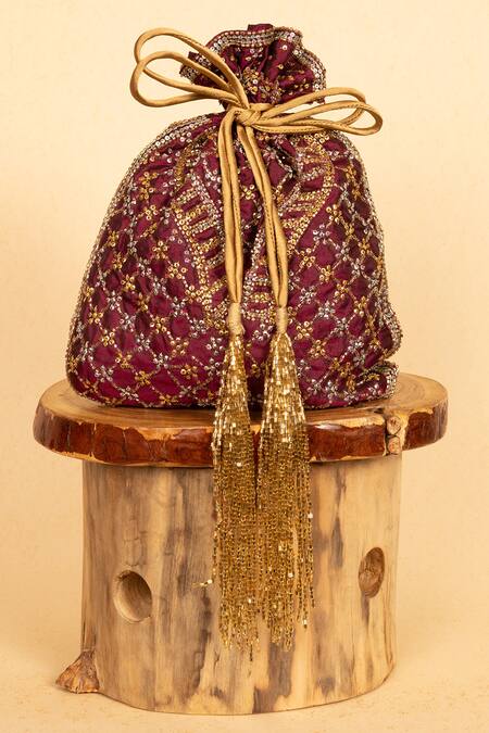 Aamli Aaria Silk Embroidered Potli 