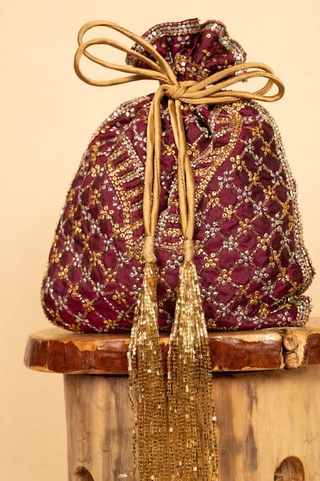 Aamli Aaria Silk Embroidered Potli 