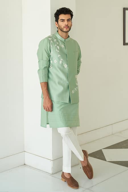 Contrast By Parth Green Pure Silk Floral Embroidered Bundi And Kurta Set 