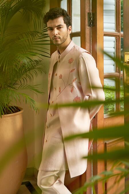 Buy Contrast By Parth Peach Pure Silk Floral Embroidered Jacket And Kurta Set Online at Aza Fashions Buy_Contrast By Parth_Peach Pure Silk Floral Embroidered Jacket And Kurta Set _Online_at_Aza_Fashions