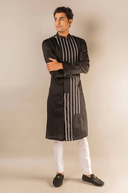 Aashiana_Black Cotton Silk Satin Thread Work Embroidered Kurta And Pant Set _Online_at_Aza_Fashions