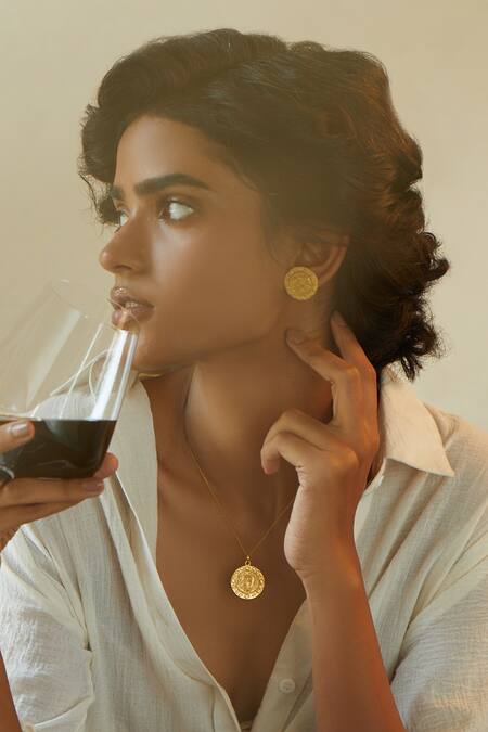 Kharakapas Gold Plated Noor Pendant Necklace