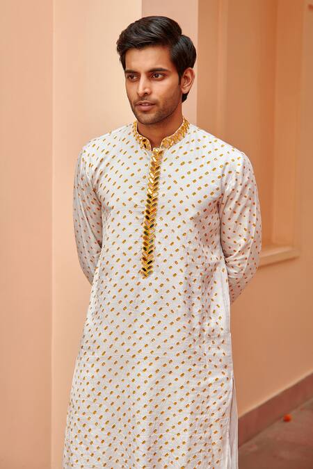 Shop_Twenty Nine_Ivory Gajji Silk Bandhani Dyed Kurta _Online_at_Aza_Fashions