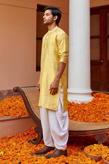 Twenty Nine Yellow Raw Silk Mirror Work Kurta Online at Aza Fashions Twenty Nine_Yellow Raw Silk Mirror Work Kurta _Online_at_Aza_Fashions