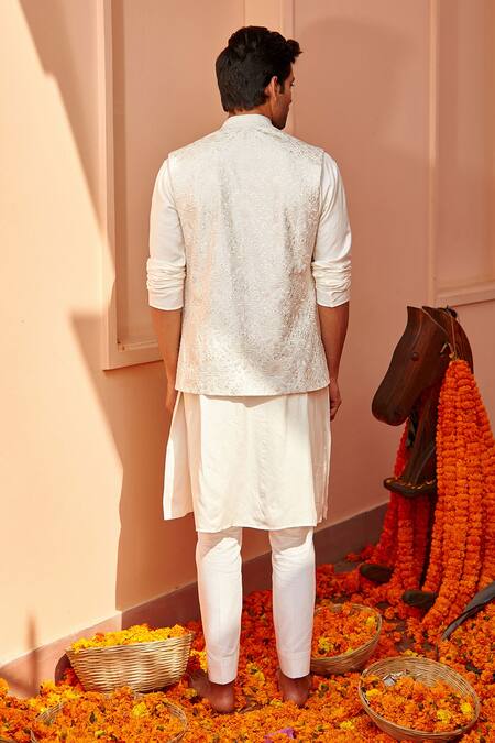 Shop Twenty Nine White Bhagalpuri Silk Kurta at Aza Fashions Shop_Twenty Nine_White Bhagalpuri Silk Kurta _at_Aza_Fashions