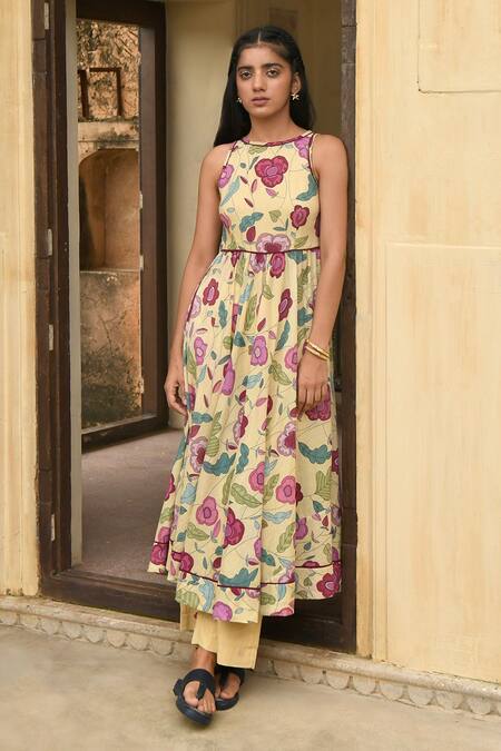 Taro_Yellow Dupatta Chiffon, Mulmul Floral Print Boat Neck Canary Anarkali Set _Online_at_Aza_Fashions