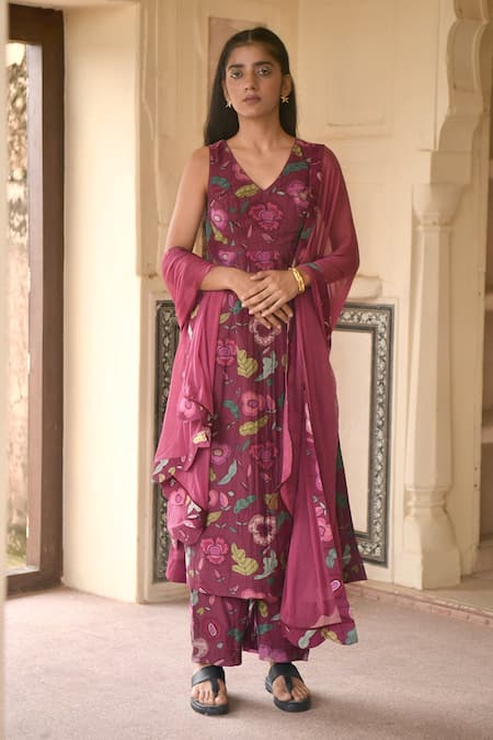 Taro Wine Chanderi Silk, Dupatta Chiffon Floral Print V Shiraz Flower Kurta Set 