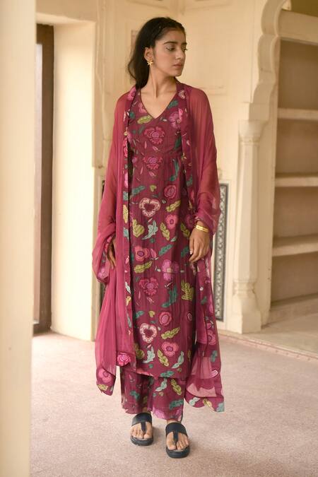 Taro_Wine Chanderi Silk, Dupatta Chiffon Floral Print V Shiraz Flower Kurta Set _at_Aza_Fashions