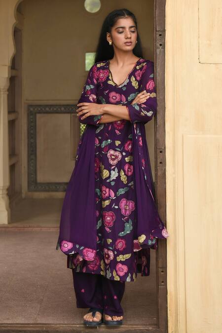 Taro_Purple Chanderi Silk, Dupatta Chiffon Bead Work, Floral Orchid Kurta Set _Online_at_Aza_Fashions