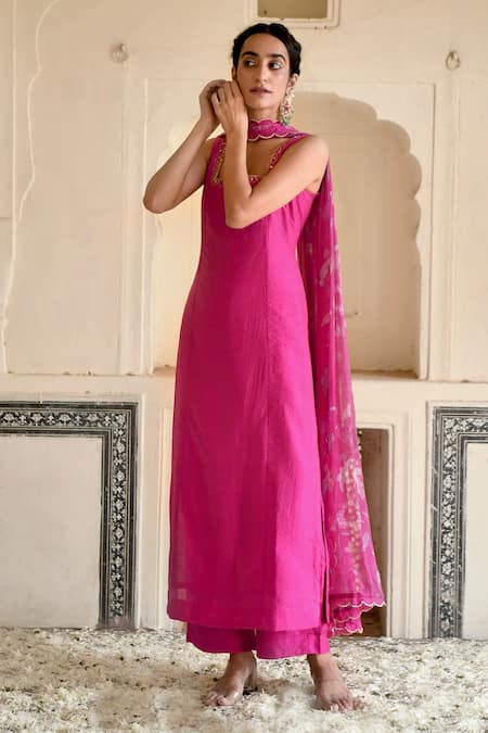 Buy_Taro_Fuchsia Chanderi Silk, Dupatta Chiffon Cutdana And Sequin Work Rose Kurta Set _Online_at_Aza_Fashions