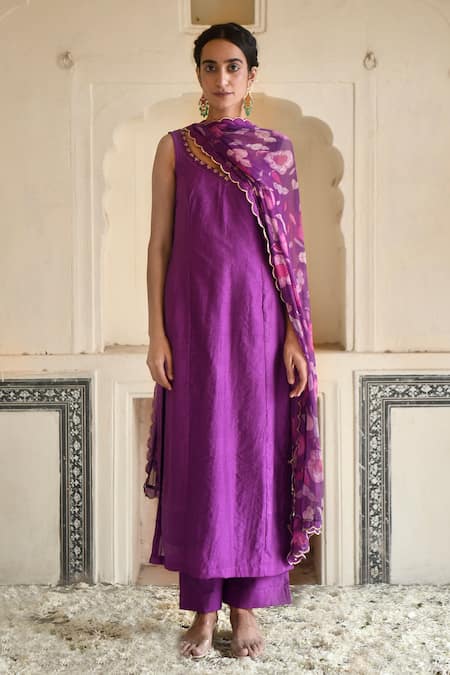 Taro_Purple Chanderi Silk, Dupatta Chiffon Cutdana And Sequin Work Kurta Set _Online_at_Aza_Fashions
