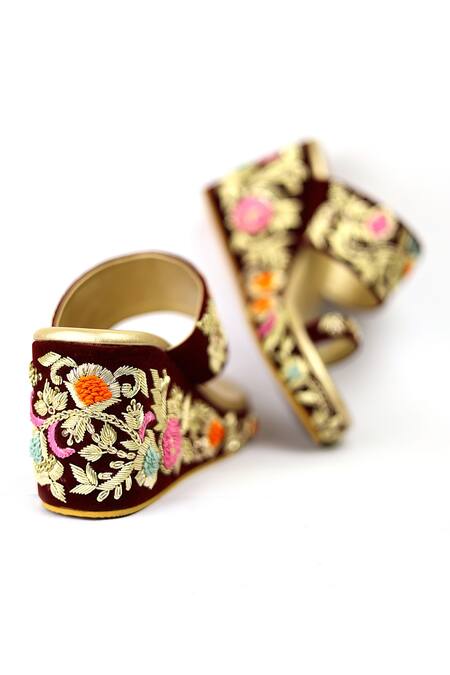 Shiveen Shiveen_Maroon Hand Embroidered Aardar Floral Wedges _at_Aza_Fashions