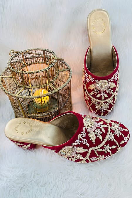 Shop Shiveen Shiveen Maroon Embroidered Velvet Mule Block Heels at Aza Fashions Shop_Shiveen Shiveen_Maroon Embroidered Velvet Mule Block Heels _at_Aza_Fashions