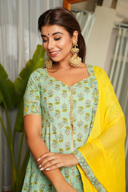 Ruchira Nangalia_Green Dupatta Chiffon, Kurta And Pants 100% Cotton Floral Printed Sharara Set _at_Aza_Fashions
