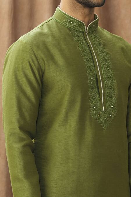 Arihant Rai Sinha Green Silk Embroidery Mandarin Collar Kurta Set at Aza Fashions Arihant Rai Sinha_Green Silk Embroidery Mandarin Collar Kurta Set_at_Aza_Fashions