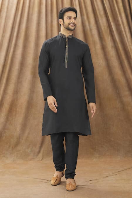 Arihant Rai Sinha_Black Handloom Cotton Embroidery Mandarin Collar Kurta _Online_at_Aza_Fashions