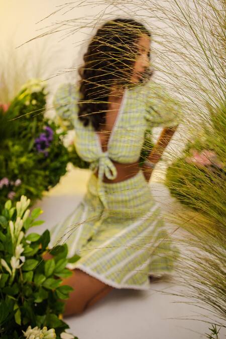 The Iaso Green , Lining Voile Checkered V Neck Pattern Skirt Set at Aza Fashions The Iaso_Green , Lining Voile Checkered V Neck Pattern Skirt Set _at_Aza_Fashions