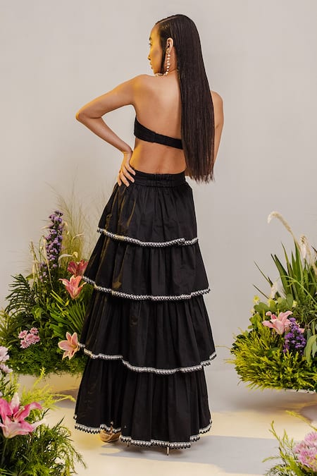 The Iaso Black Paper Poplin Lining Voile Straight Ryo Tiered Skirt Set Online at Aza Fashions The Iaso_Black Paper Poplin Lining Voile Straight Ryo Tiered Skirt Set _Online_at_Aza_Fashions